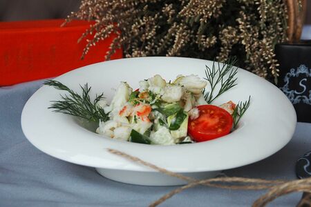 Закуска из мяса краба