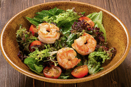 Салат с креветками