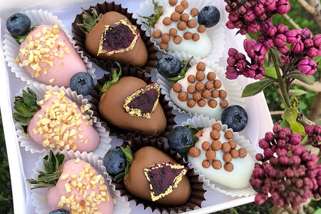 Клубника в шоколаде Три шоколада