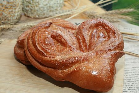 Плюшка с сахаром