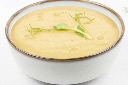 Крем-суп гороховый с копченостями