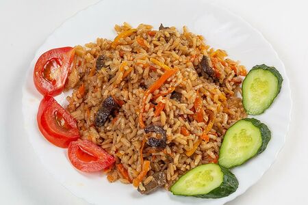 Плов с красным рисом