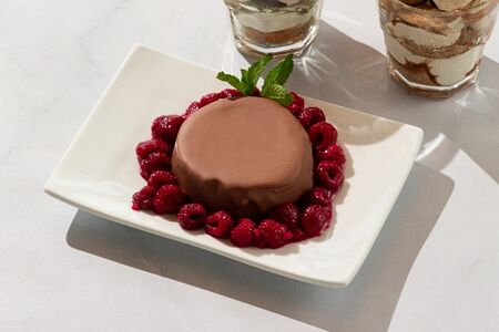 Чизкейк с малиной