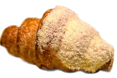 Круассан в белом шоколаде с кокосовой стружкой