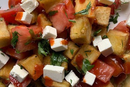 Салат с хрустящими баклажанами