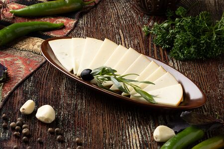 Сулугуни копченый