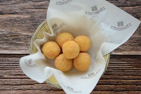 Сырные шарики с беконом