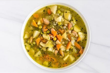 Минестроне, соус сальса верде, злаковый хлеб