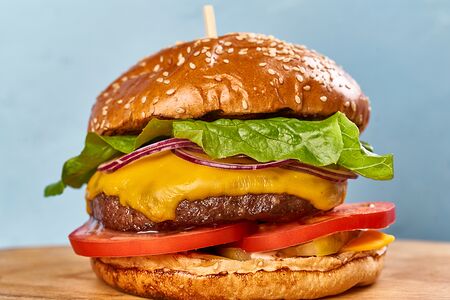 Бургер из мраморной говядины
