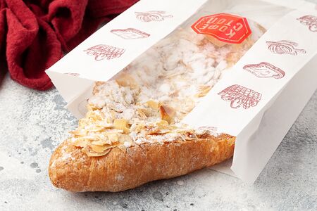 Круассан миндальный