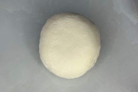 Мотти с клубникой