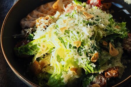 Ромейн тоннато с цыпленком