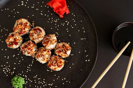 Запеченный ролл с муссом из лосося