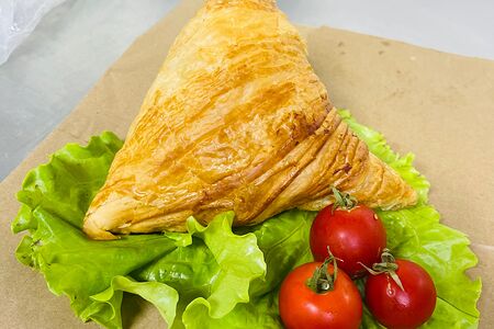 Самса с курицей и сыром