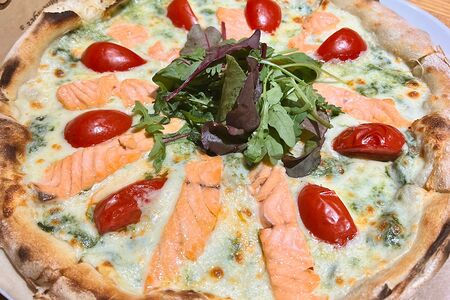 С семгой Salmone