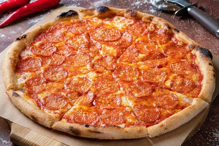 Пицца Салями Пиканте