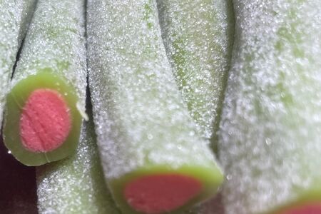 Палочки со вкусом арбуза в сахаре