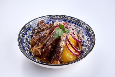 Казан-кебаб из бараньей корейки с картофелем