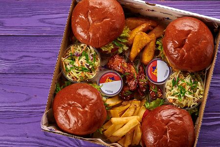 Комбо с бургерами на компанию