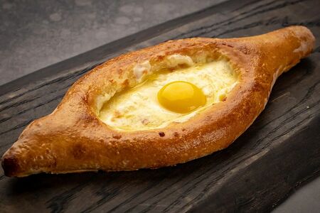 Хачапури по-аджарски