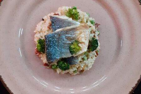 Ризотто с филе сибаса