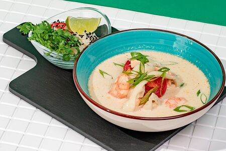 Кокосовый суп с морепродуктами