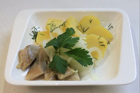 Сельдь с картофелем