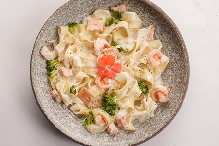 Феттуччине с креветками