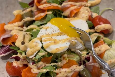 Салат с красной рыбой