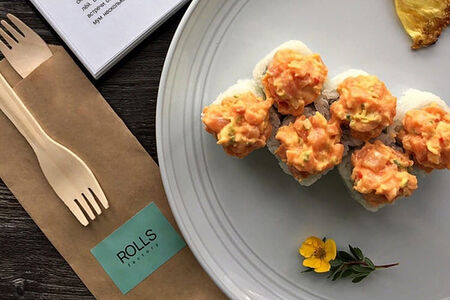 Ролл тартар из лосося