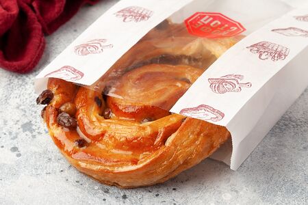 Улитка с изюмом