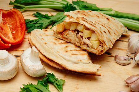 Пицца курица с картошкой фри