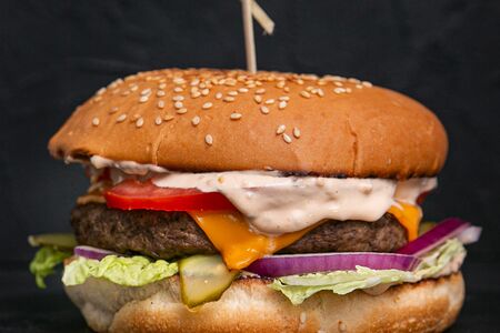 Бургер с говядиной BBQ (большой)