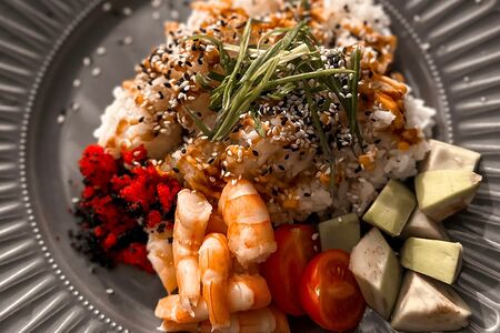 Поке с тигровыми креветками