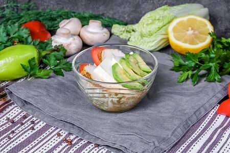 Салат с авокадо