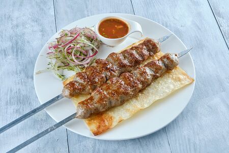 Двойной люля-кебаб из говядины халяль