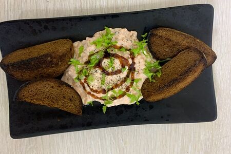 Брускетта с ростбифом