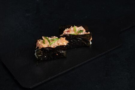 Острые суши с лангустинами