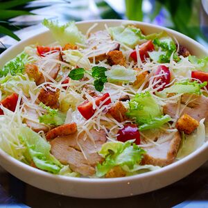 Цезарь с курицей