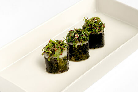 Ролл с тунцом и свежим салатом 3 шт