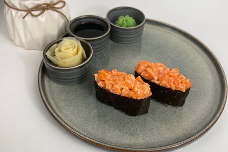 Суши Спайси с лососем