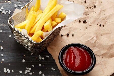 Картофель фри со сванской солью