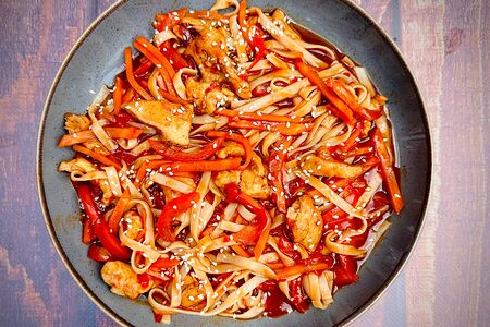 Удон с курицей