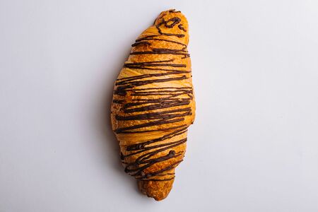 Круассан с молочным кремом