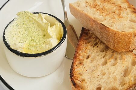 Хлеб с маслом