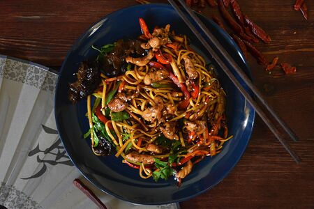 Лапша с говядиной по-китайски