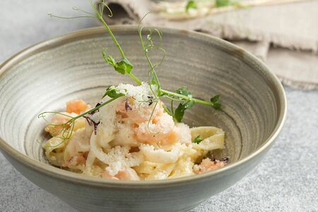 С морепродуктами