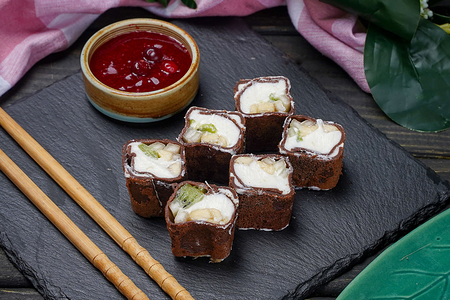 Ролл Куро Ёру