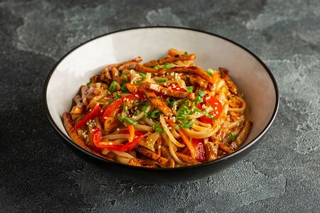 Удон с курицей Чили