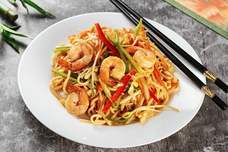 Вок с креветками